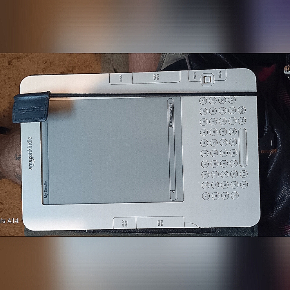 Amazon Kindle Generation 2 - Picture 7 of 17